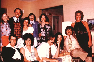 group picture of first DDS graduation class in 1977